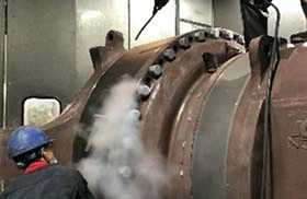 Limpieza a vapor de componentes cilíndricos industriales