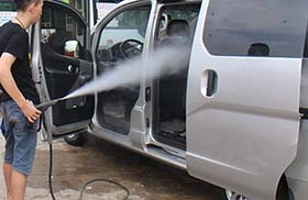 Limpiadores de vapor para automóviles para la limpieza de carrocerías y asientos de vehículos.